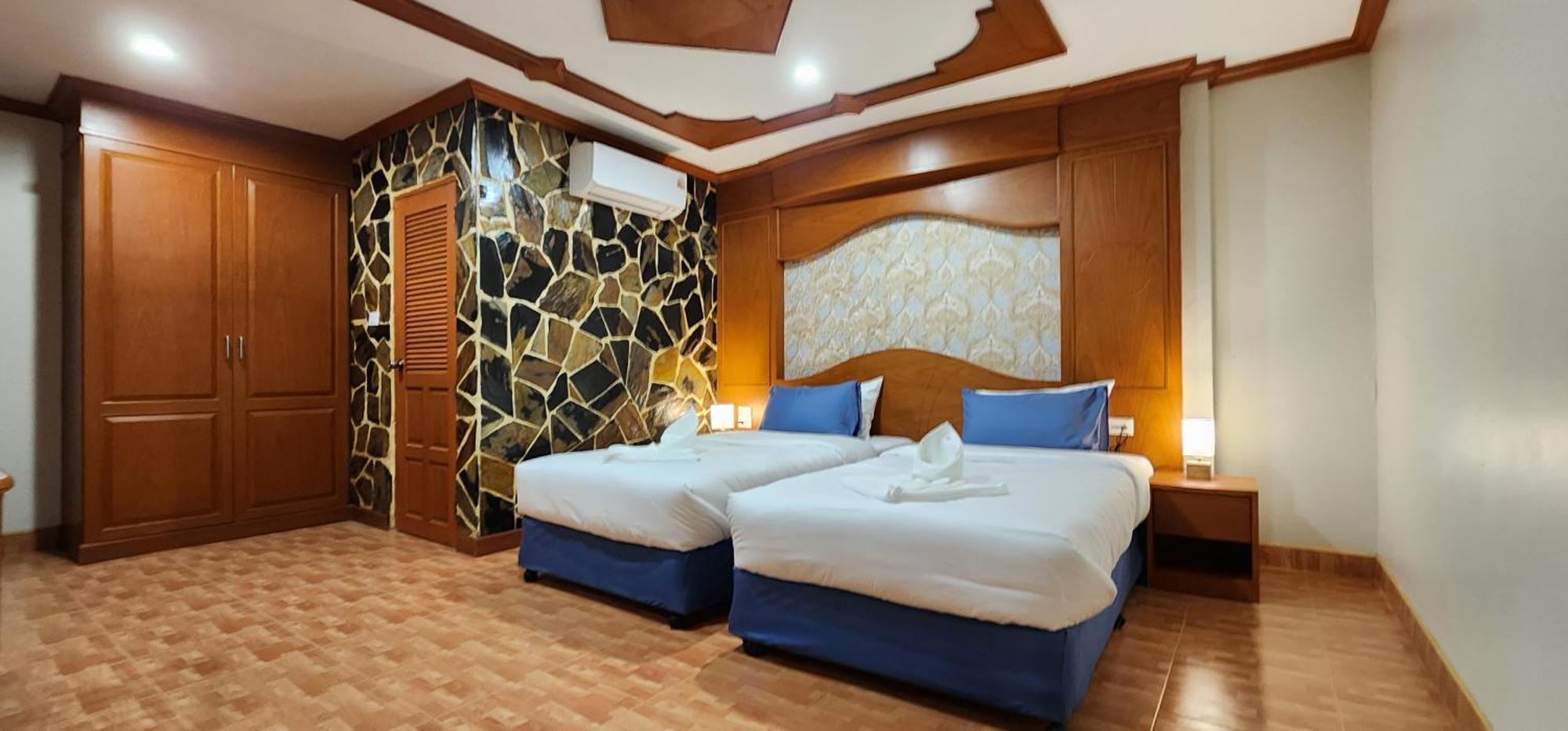 Arya Suites Patong Beach Екстериор снимка