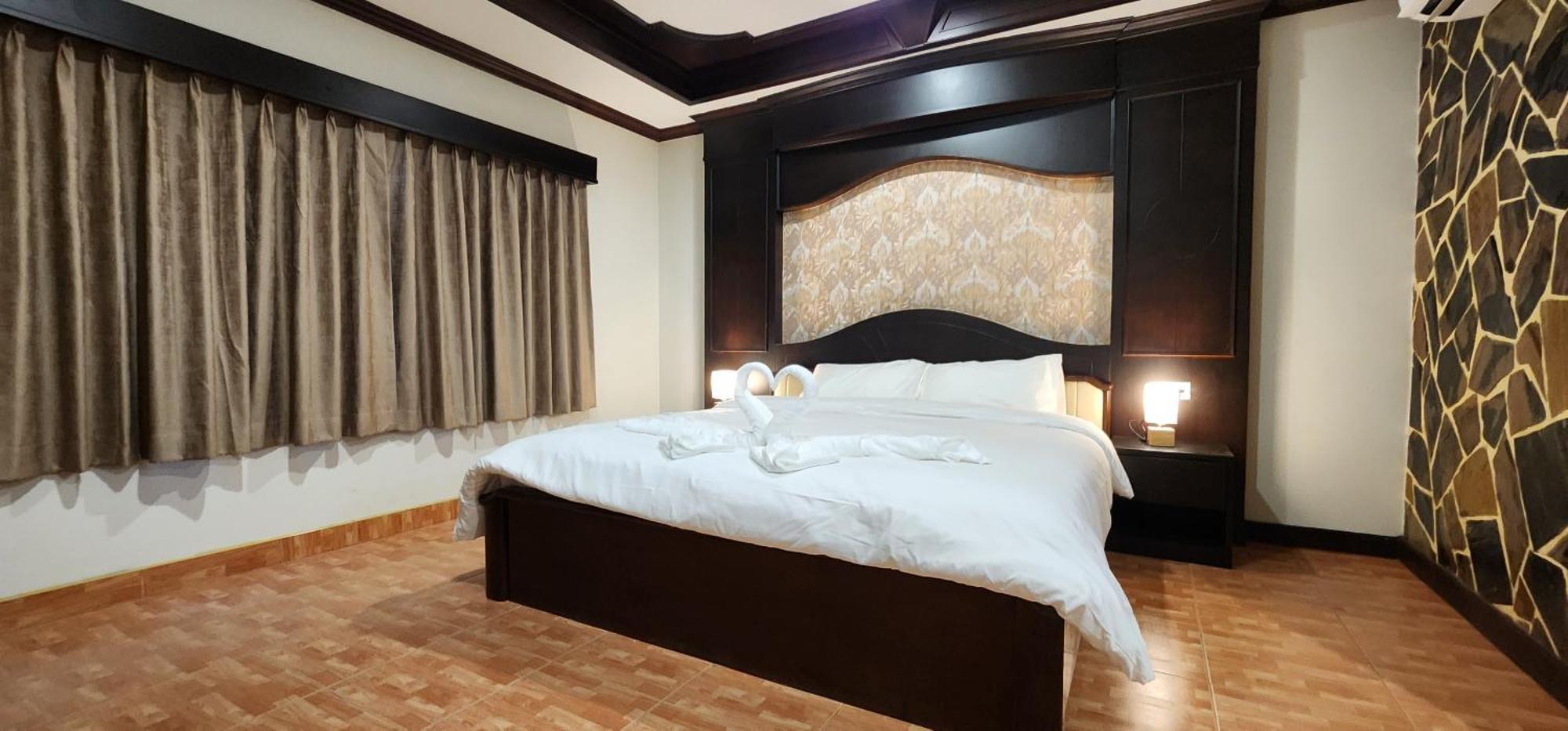 Arya Suites Patong Beach Екстериор снимка