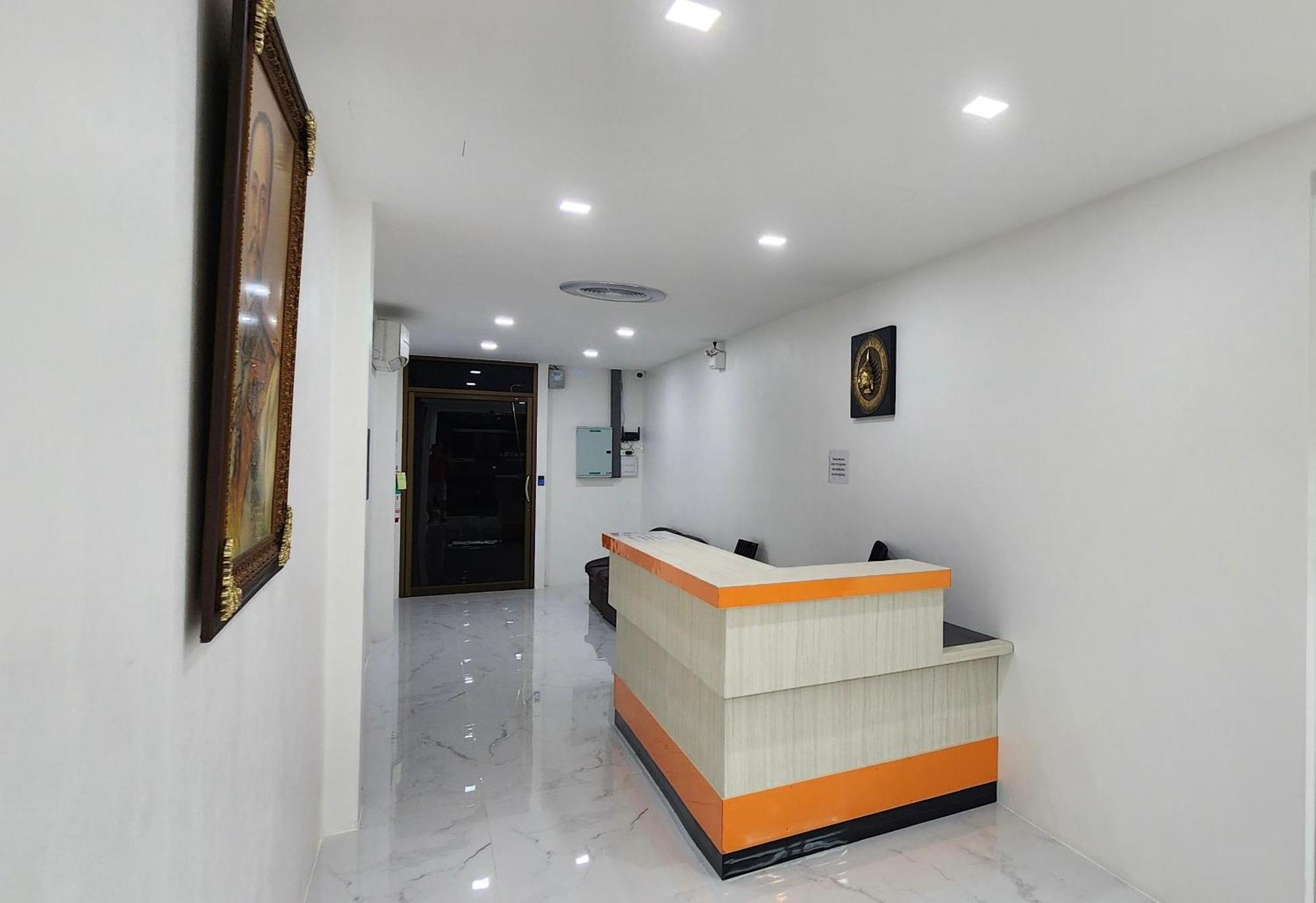Arya Suites Patong Beach Екстериор снимка